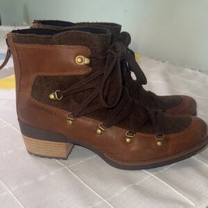 Merrell Shiloh II Women's Lace Up Brown Boots